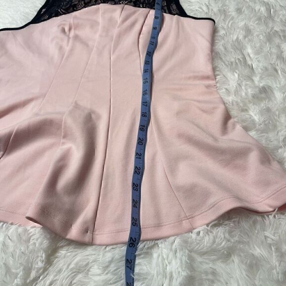 Ricki's Sleeveless Top Set of 2 Size Medium Lace Stretch Floral Pink Fitted - Picture 12 of 13